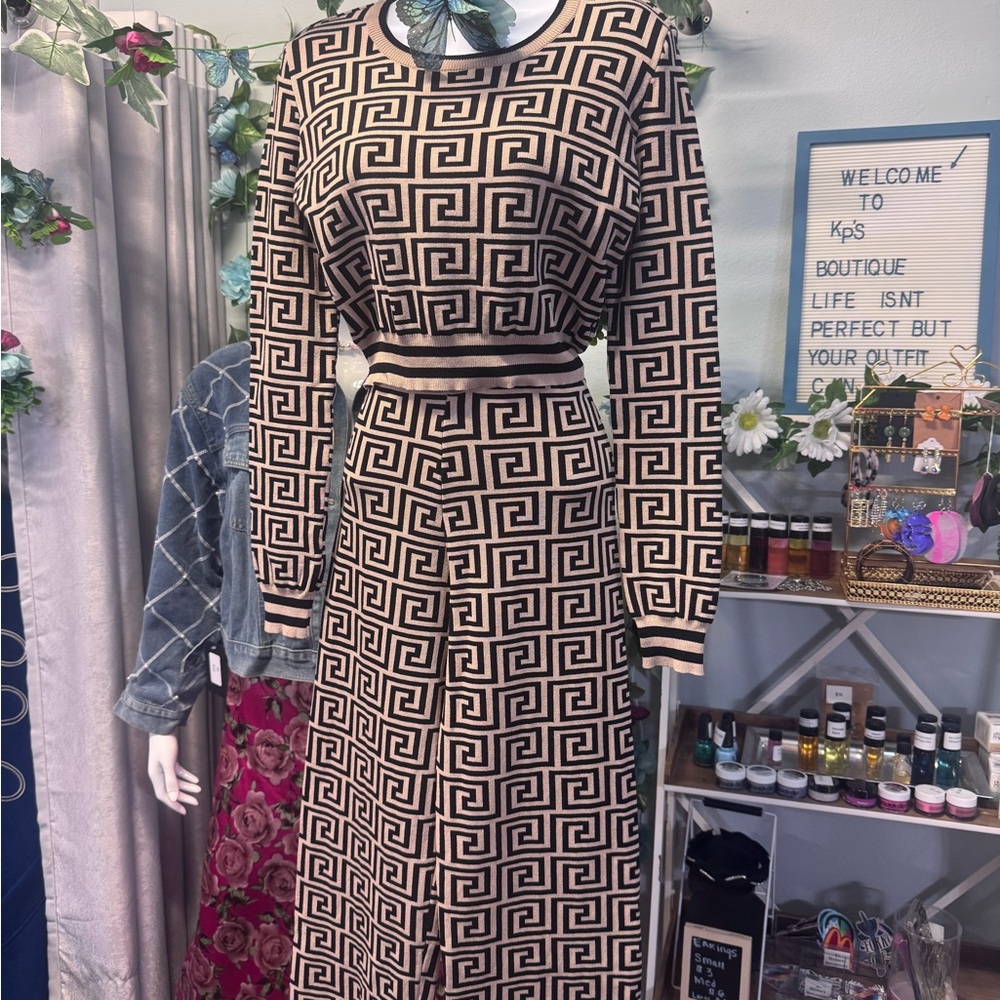 Geometric Patterned Long Sleeve 2 pc set